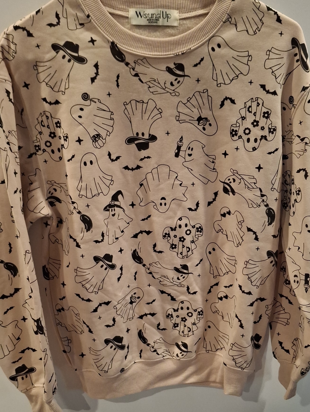 Wound Up Juniors' Cream Ghost Print Sweatshirt